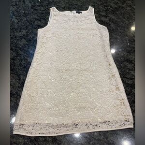🔥Like NEW Limited size 8 ivory cream lace dress with SOFT lining. Gorgeous!